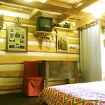 Salamandra Village Pensjonat *