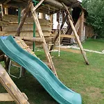 Pensjonat Salamandra Village *