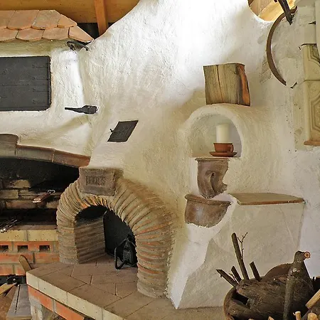 Salamandra Village بيت ضيافة *